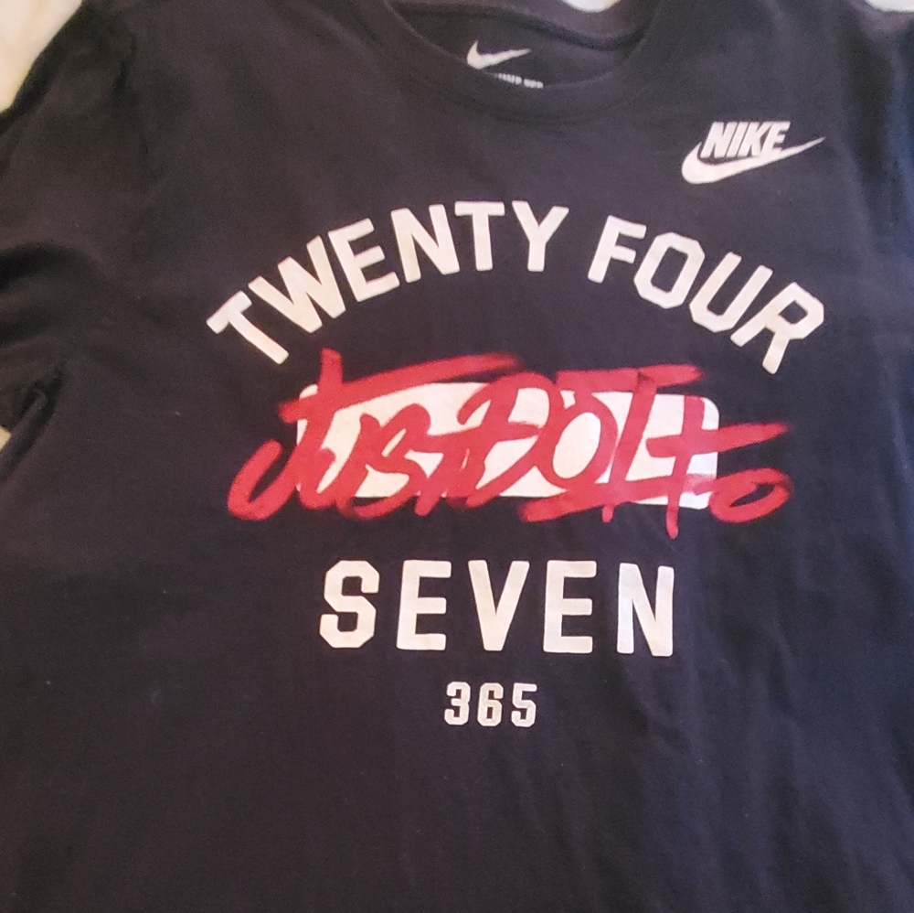 Nike Tee